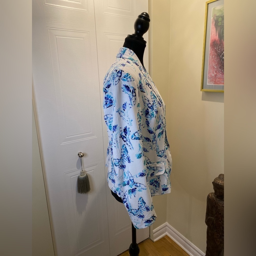 Reitmans petites blue & white butterfly 🦋 pattern jacket w/ top & front pockets - Picture 7 of 13